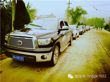 長(zhǎng)長(zhǎng)的車隊(duì)，每次活動(dòng)都是這么給力！