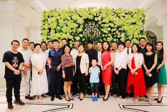 期待的時(shí)候，總是很長(zhǎng)，相聚的時(shí)候，總是很短。