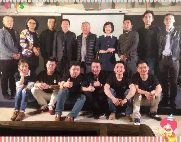 逗比的姑娘小伙兒也可以好好拍照哦！