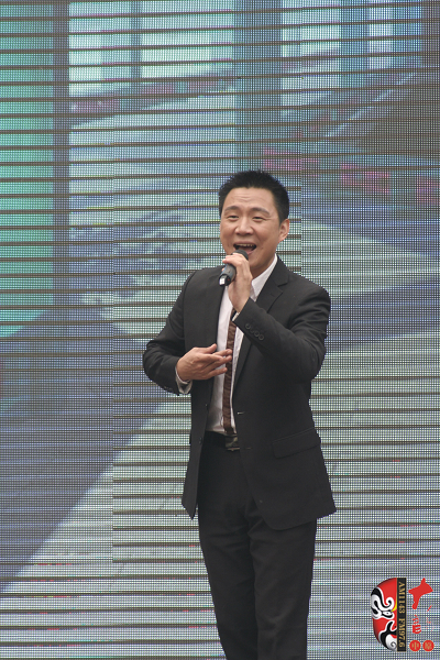 河南省著名乾旦演員、鄭州市豫劇院優(yōu)秀青年演員連德志演唱豫劇《大祭樁》選段“婆母娘且息怒站在路口”