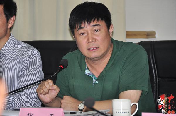 河南豫劇院藝術(shù)發(fā)展部主任、著名導(dǎo)演張平