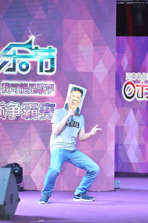 不過隨后的阿強(qiáng)老師現(xiàn)場傳授RAP教程，同樣不遜于老楊呢??！