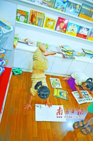 　由于有的孩子自控力差，造成圖書損壞。 南方日?qǐng)?bào)記者 王云攝
