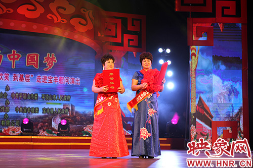 馬街書(shū)會(huì)圓滿(mǎn)落幕黃艷芳王雪會(huì)1.6萬(wàn)元獲書(shū)狀元