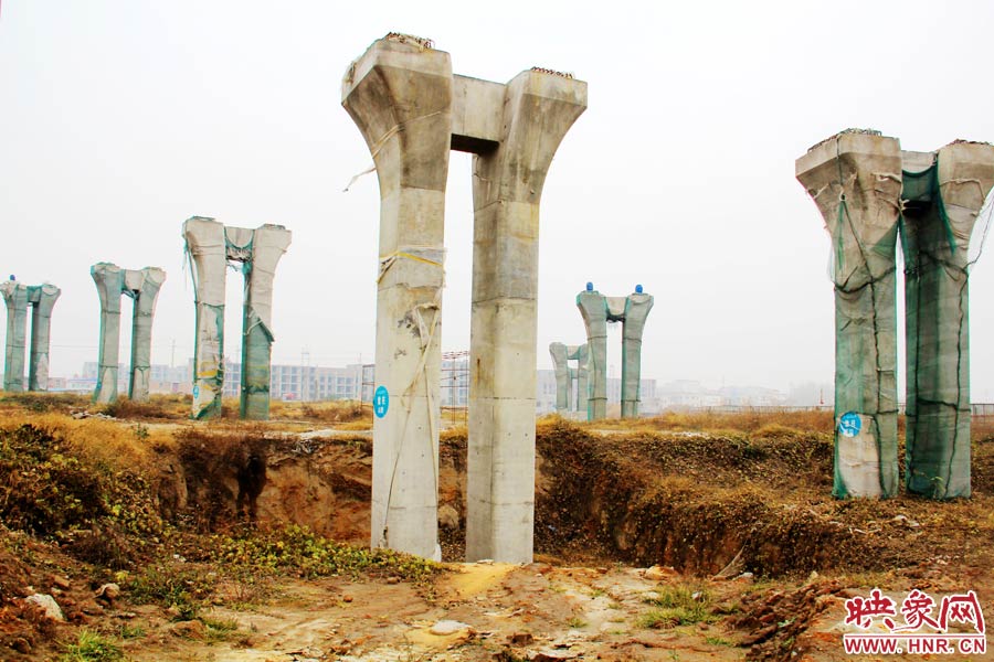 相關(guān)負(fù)責(zé)人也對(duì)外表示，投資15個(gè)億的項(xiàng)目，實(shí)際到賬的只有6000多萬(wàn)元，所以工程被迫停下。