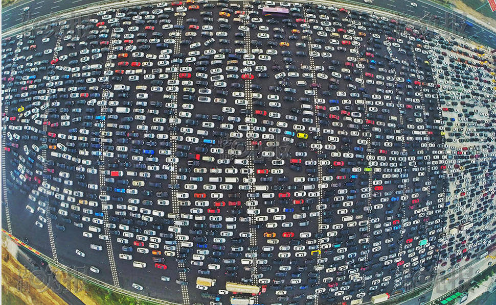 滯留車輛航拍圖。