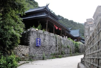 一處仿古“娛樂廳”位于山莊深處。