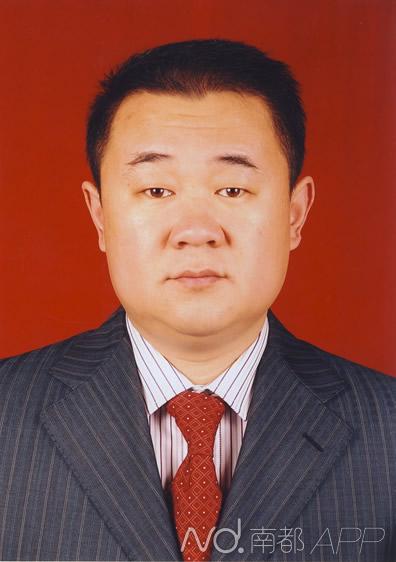 慶安副縣長被曝學(xué)歷造假、妻子吃空餉 紀(jì)委介入