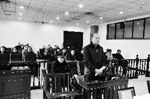 顏承魯庭審現(xiàn)場。資料照片