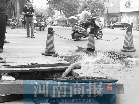 污水不停冒出，隔幾分鐘就要抽一次