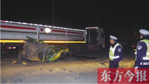 昨日下午，鄭平路與107國道并線處突發(fā)車禍，造成鄭平路擁堵兩個(gè)多小時(shí)