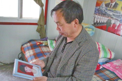 每次想起自己3歲小孫女的無辜離世，老高都深深地悔恨自己交友不慎