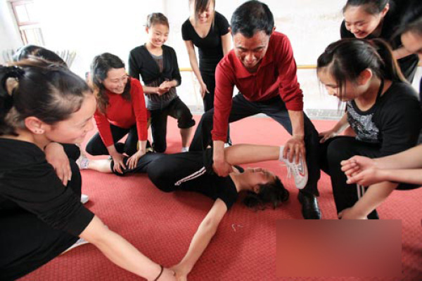 藝校妹子到底有多苦？