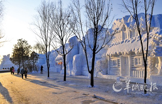 自然賜于雪的無(wú)垠，藝術(shù)給予雪的靈魂，人類創(chuàng)造雪的財(cái)富 王遠(yuǎn)昌攝