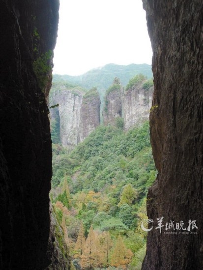 雁蕩山以奇峰、瀑布著稱。