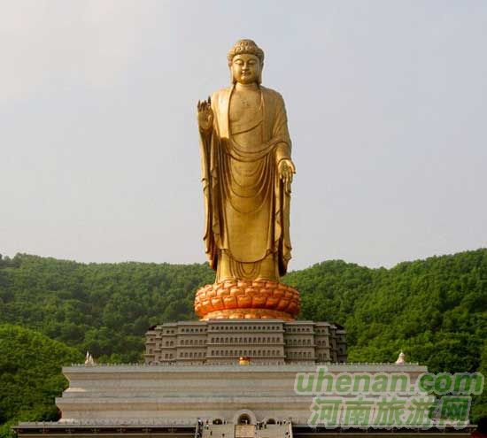 深秋去堯山賞紅葉、泡溫泉、拜大佛
