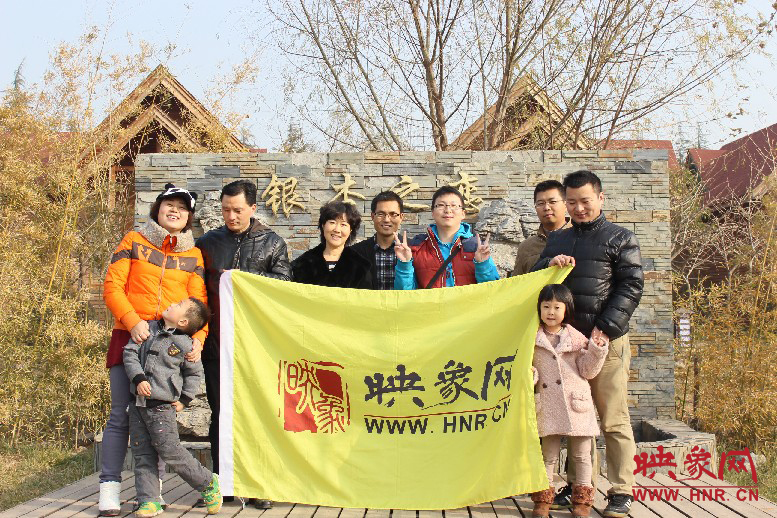 來張小合影，好多朋友都在其他地方玩，已經(jīng)嗨的叫不回來……