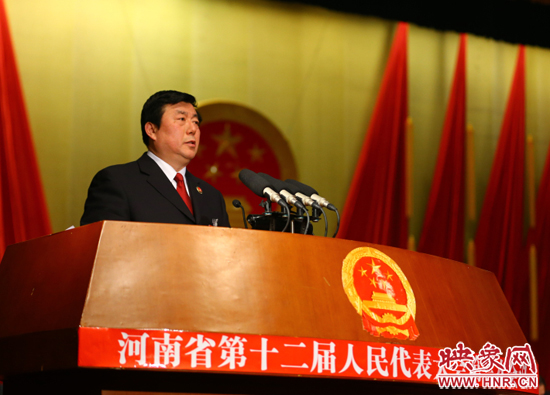 省人民檢察院檢察長蔡寧向大會作工作報告。