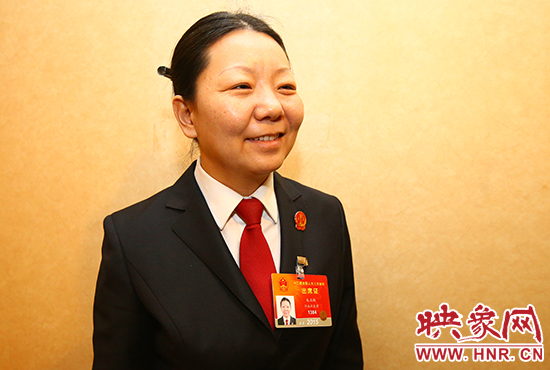 全國(guó)人大代表、河南省寶豐縣人民法院副院長(zhǎng)、鬧店鎮(zhèn)法庭庭長(zhǎng)朱正栩