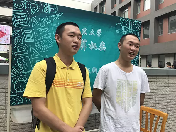 雙胞胎兄弟陳于勤、陳于思。