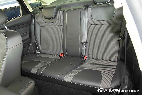　?？怂箖蓭?jīng)典1.8MT 時(shí)尚型