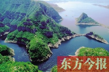 碧水藍(lán)天有綠色,是濟(jì)源人生活的愿望。如今,正是因?yàn)闈?jì)源有山有水,綠樹成蔭,很多在外工作的濟(jì)源人慢慢選擇回家鄉(xiāng)買房定居。