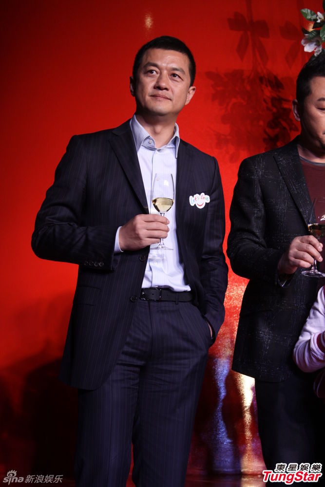 李亞鵬、郭濤父子相活動