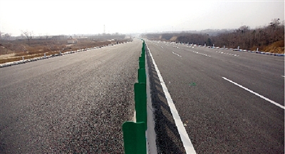 鄭上快速路工程建設(shè)已進(jìn)入收尾階段。