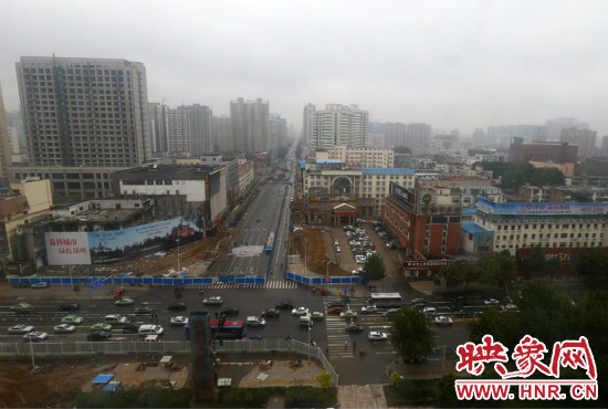 經(jīng)三路下穿金水路隧道工程已經(jīng)開始封閉施工。