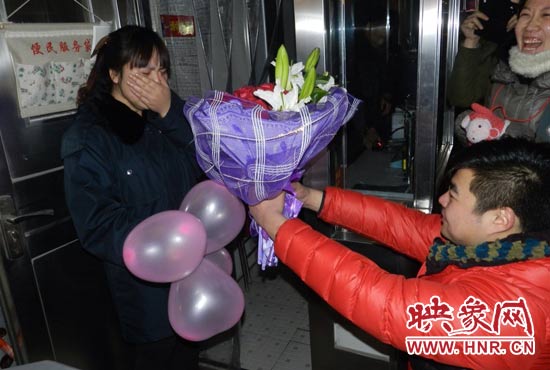 “嫁給我吧，我要愛你一生！”