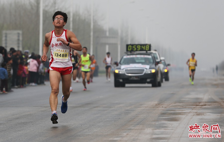 一名合肥選手處在較為領先的位置。
