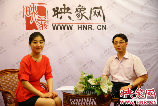 南京大學(xué)河南招生組負(fù)責(zé)人武港山教授做客映象網(wǎng)2014高招“名校面對面”系列視頻訪談。