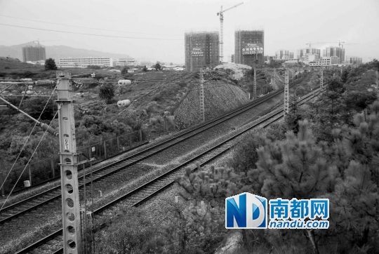 　東源縣法院院長被火車撞亡事發(fā)地段。