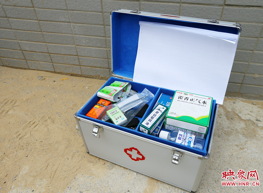 高溫天氣下，防暑藥品是必須準(zhǔn)備的