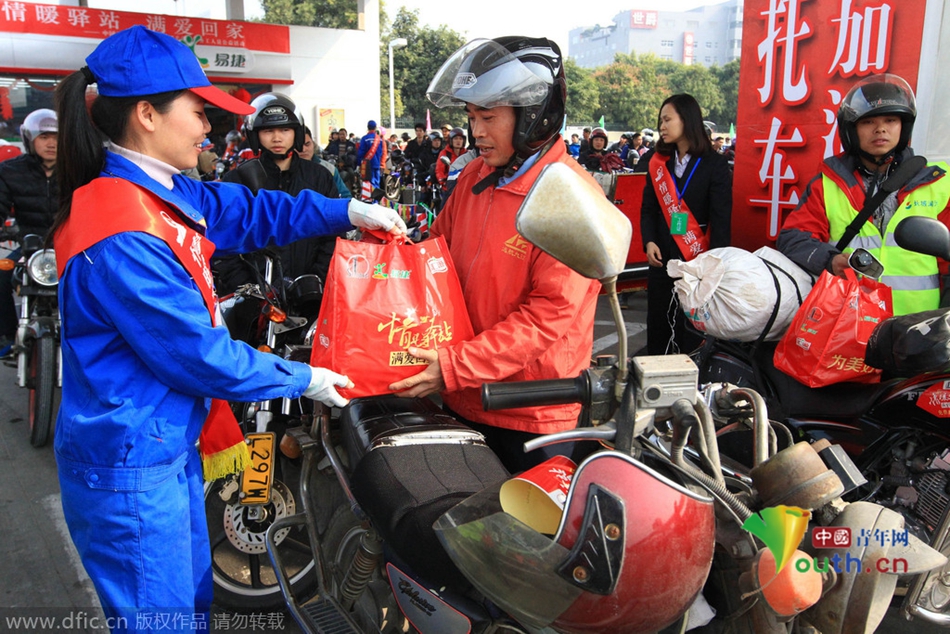 今年廣東、廣西兩省共193座中石化油站將為返鄉(xiāng)車主提供“6+X”免費服務(wù)，并將為1萬名“返鄉(xiāng)摩騎”免