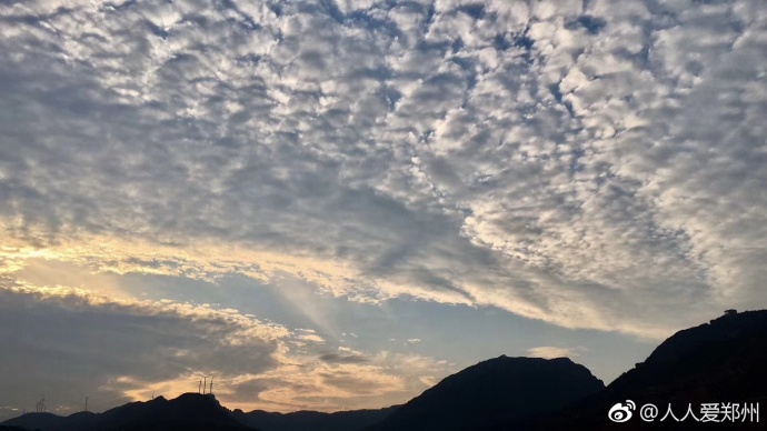 又被鄭州的藍(lán)天刷屏！隨便一拍就是手機(jī)壁紙