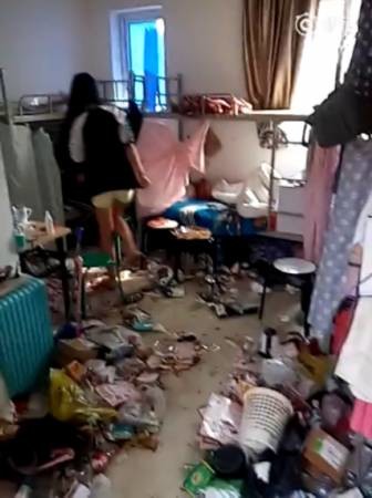 這個(gè)學(xué)校的男生宿舍火了！女同學(xué)都喊著要嫁