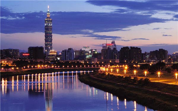 不要溫和地走進那個良夜 因為夜太美！