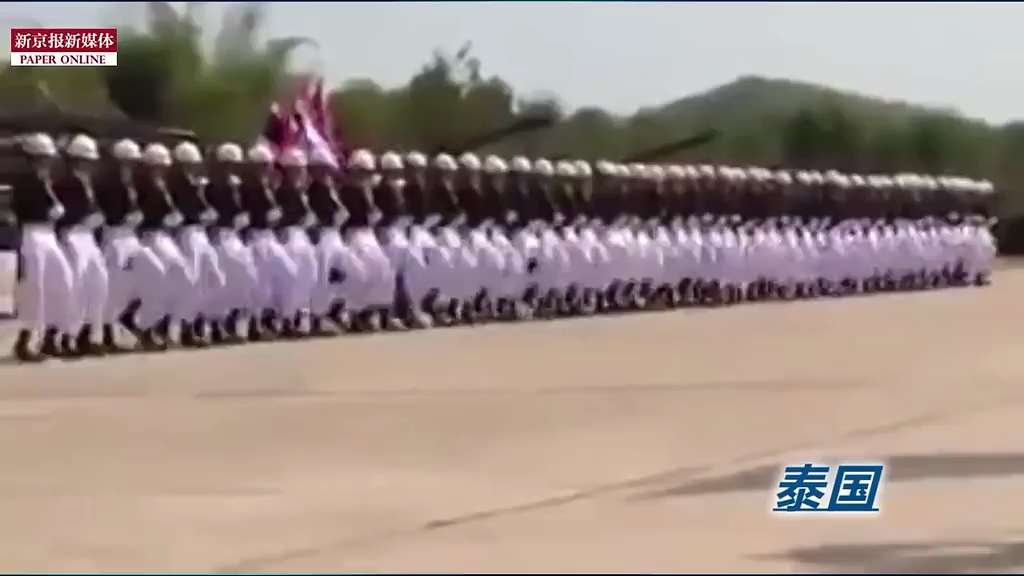 那些年摩托、樹人、斧頭兵上演的有趣閱兵式
