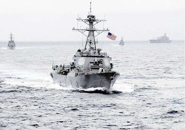 美軍艦非法進入中國海域為哪般？