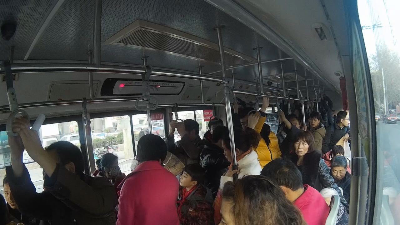 陌生人向你借手機(jī) 給嗎？