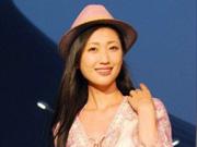 日情色女王壇蜜撅臀賣性感 舞臺(tái)當(dāng)成脫衣場