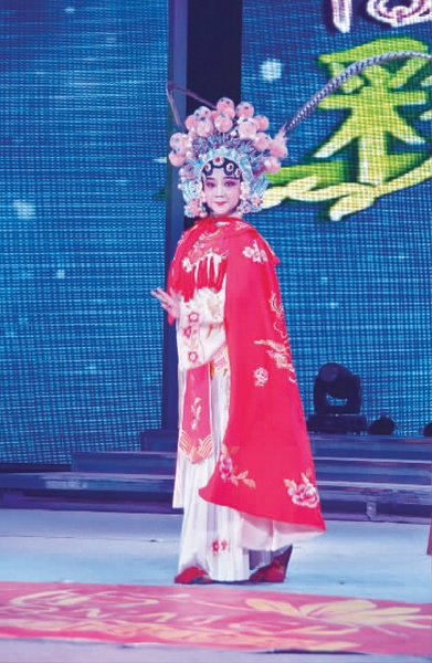 河南電視臺新農村頻道少兒戲曲春晚，杜麗鵬表演的《西游記》中的借扇故事