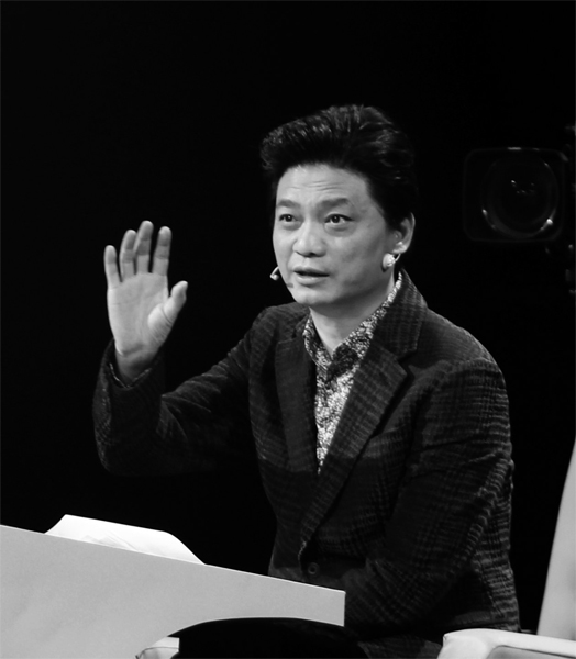 “希望女兒最好永遠(yuǎn)不要交男朋友，最好把父親當(dāng)男朋友?！贝抻涝φf。